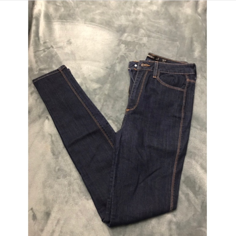 High waisted skinny jeans